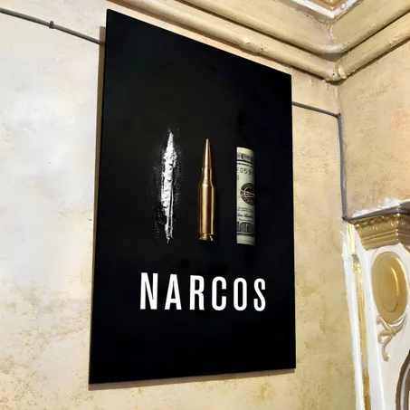 كادر من الفوركس لشخصية NARCOS