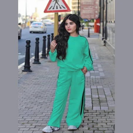 طقم بناتي قطعتين 90٪ قطن (طقمين بـ379 درهم)