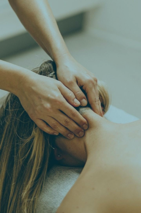 Massage therapeutique ( deep massage tissu)
