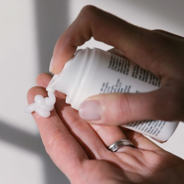 K18 — الماسك العلاجي دون شطف… إصلاح جزيئي يعكس تلف الشعر في 4 دقائق!