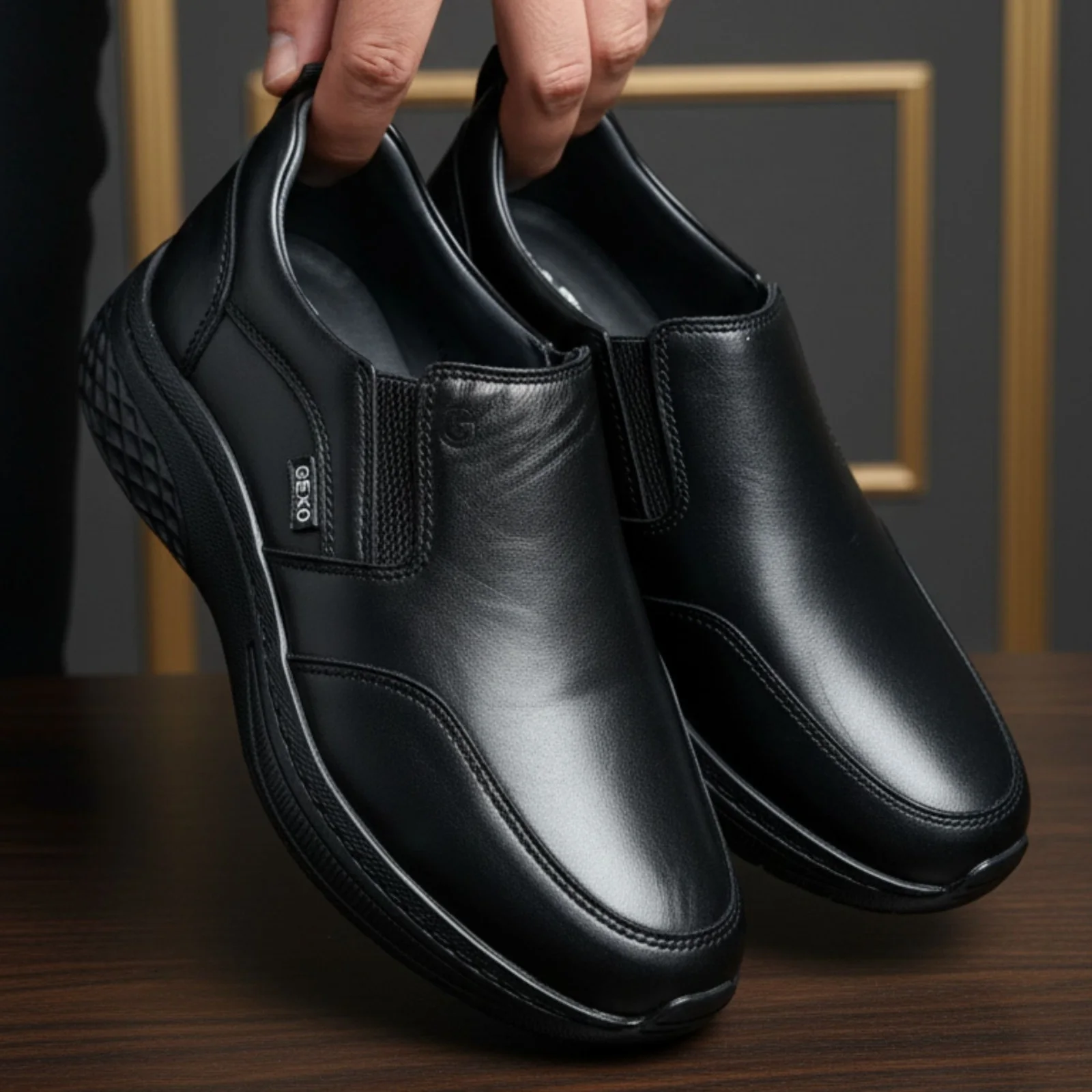 SKECHERS EN CUIR VÉRITABLE
