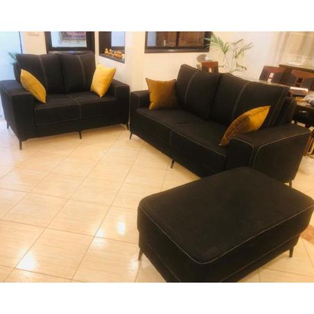 Salon canape de cinq place plus pouffe