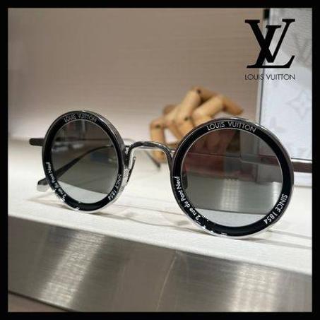 Louis Vuitton Lv Supervision Metal Round Sunglasses