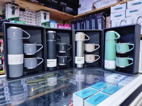 😍 Vacuum Flask Set with 3 Stainless Steel Cups Combo - 500ml 😍