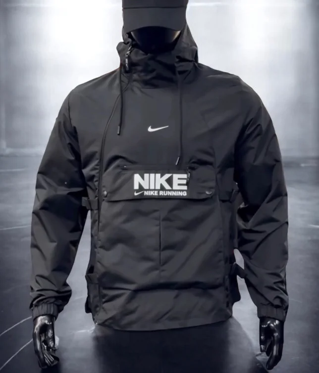 جاكيت شتوي رجالي من Nike Running بتصميم عصري وعملي
