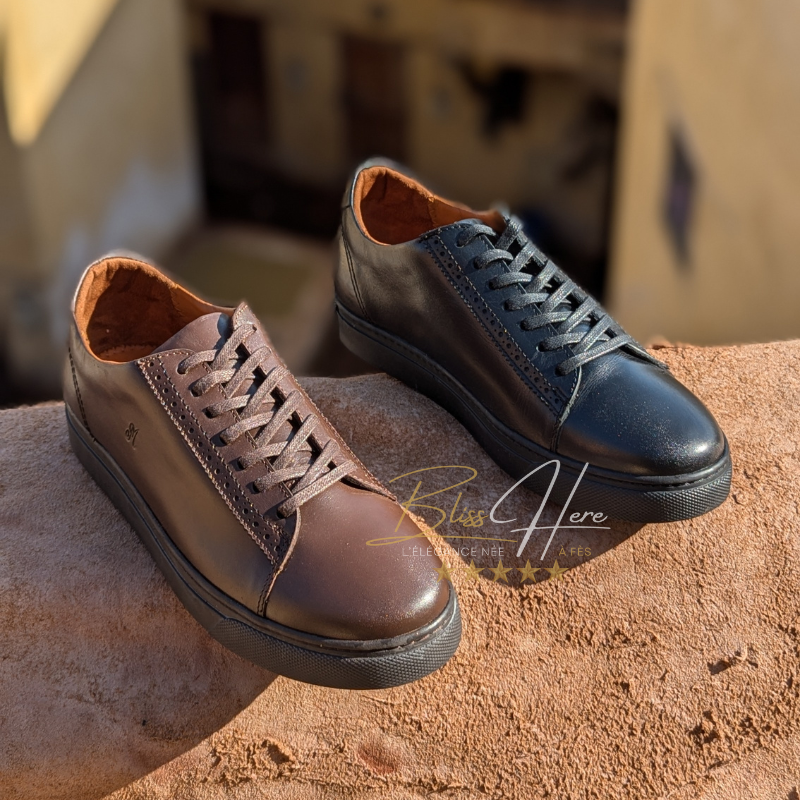 Sneakers en Cuir Noir Élegant