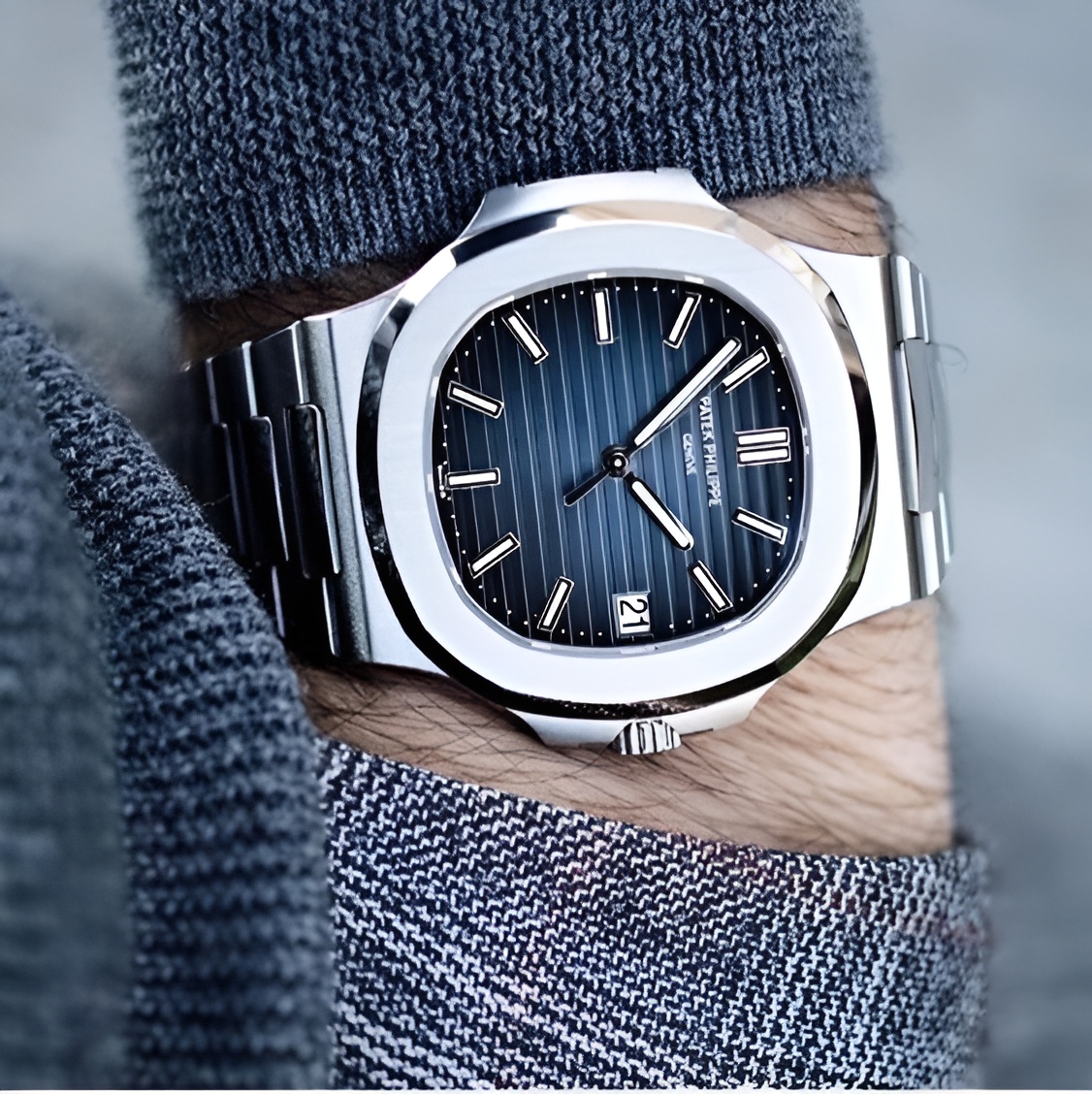 Patek Philippe NAUTILUS , Or gris , 41mm