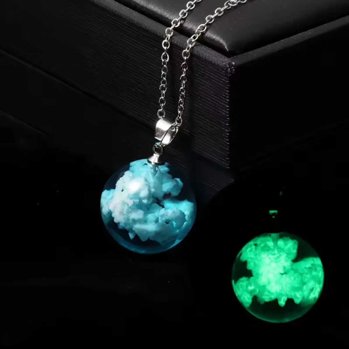 Collier ciel blue lumineux