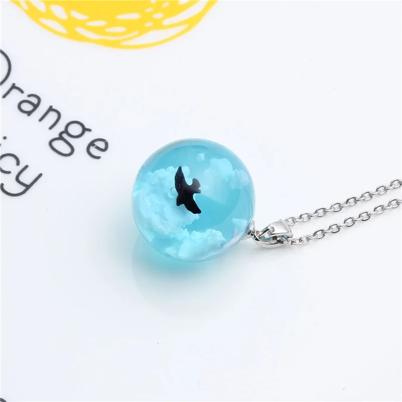 Collier ciel blue lumineux