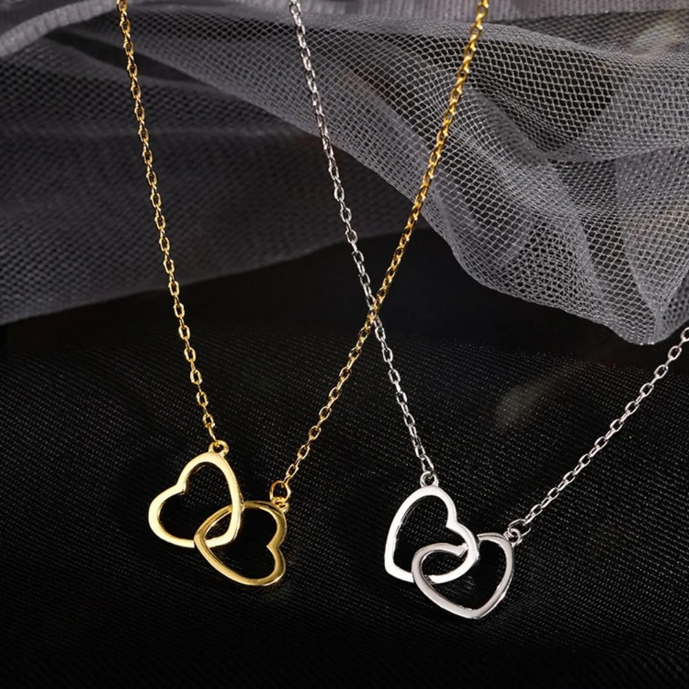 Colliers coeurs attachés
