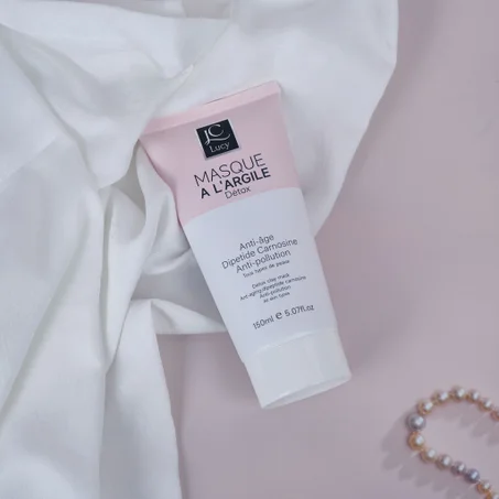 Masque à l’argile  Lucy – Éclat & Pureté naturelle