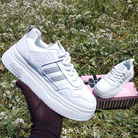 حذاء نسائي أنيق مثالي بتصميم عصري ومريح عملي يناسب كل ملابسك