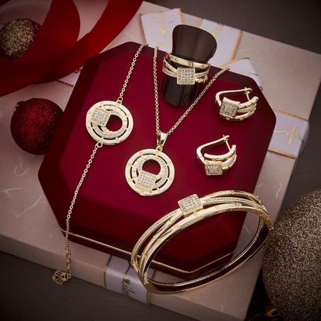 طقم مكون من 5 قطع عالي الجودة و أنيق 🔥🔥🔥