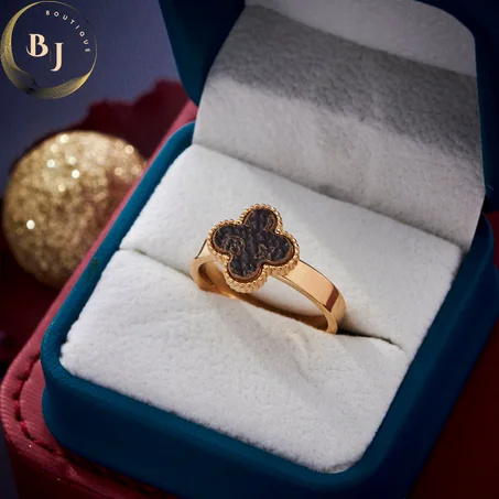 خاتم أنييق و رآقي VAN CLEEF+عالي الجودة