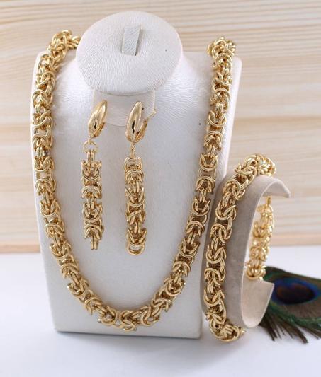 طقم مكون من 3 قطع سنسلة+ݣورميط +حوالق همااااوية🔥🔥🔥