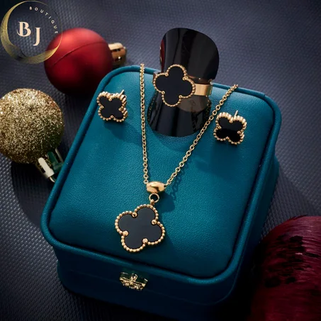 الطقم الأنيق المكون من 3 قطع VAN CLEEF