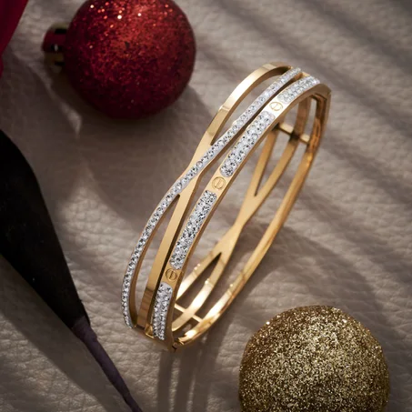 براصلي أنيق و رآآقي جدا+ عالي الجودة بألوان و أشكال مختلفة