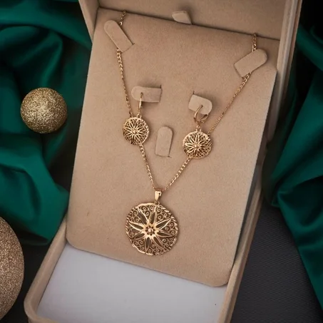 طقم مكون من قطعتين عااالي الجودة🔥🔥🔥