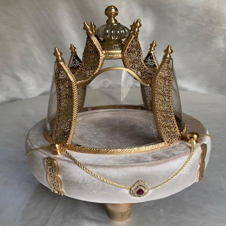 طبق النحاس الملكي