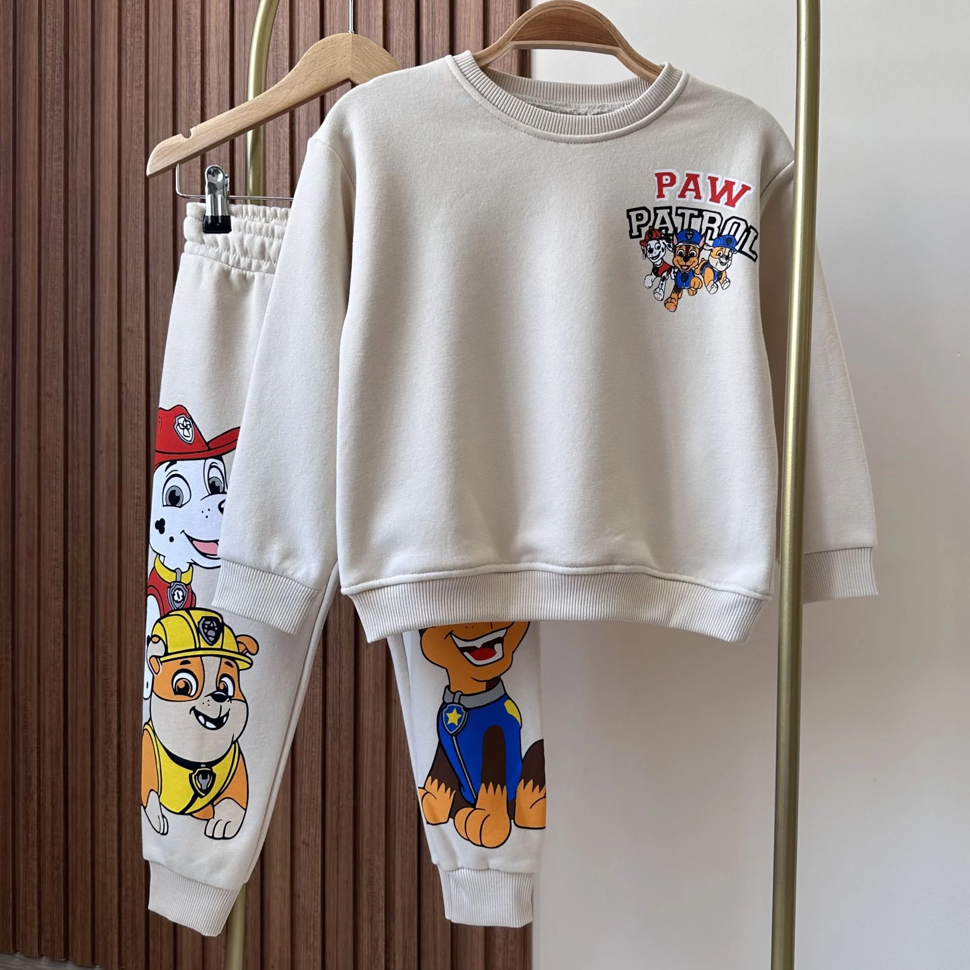 💎 طقم للأولاد موضة 2026💎 Paw