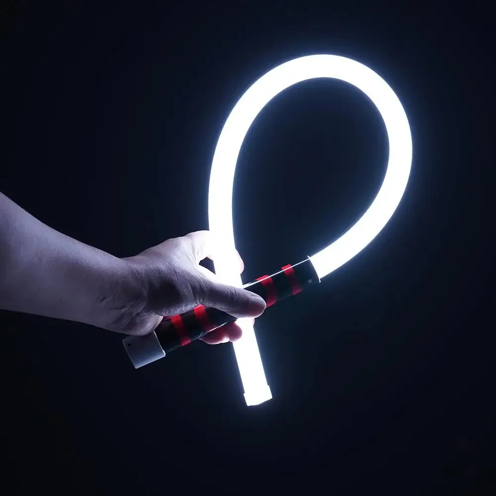 مصباح عمل LED مرن وقابل للشحن – إضاءة قوية 800 لومن لصيانة السيارات والورش والطوارئ