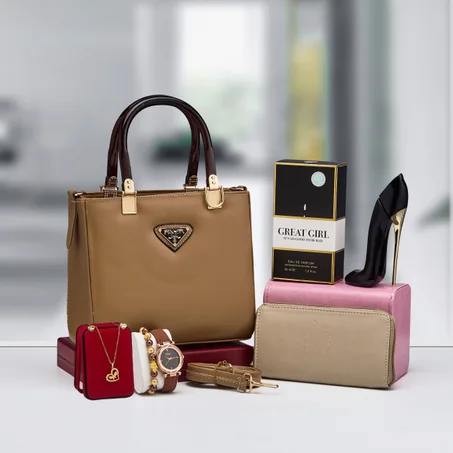 مجموعة راقية مكوّنة من  6 قطع متناسقة