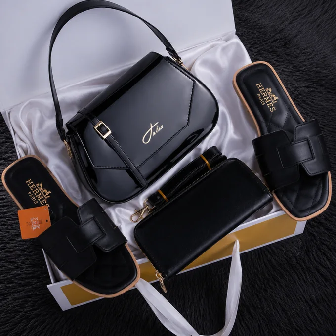 Pack Sac Bandoulière + Sandales Femme – Style Chic avec Détails Dorés