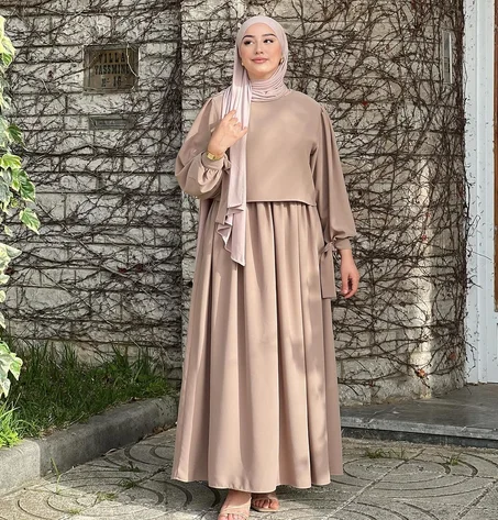 عباية بالكاب (تخفيض جوج 400درهم)