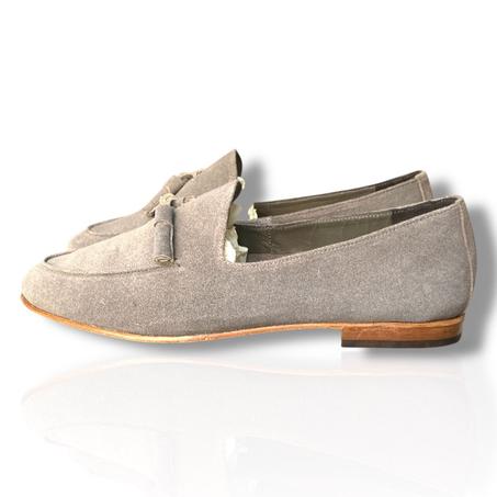 Mocassin en daim à pampilles _ GRIS