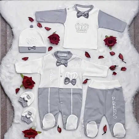 ملابس العصرية لطفلك