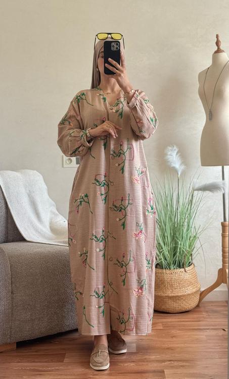 كسوة مطروزة  بألوان صيفية