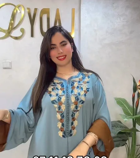 ✨ قفطان كريب مطرّز بالطرز الرباطي 🪡