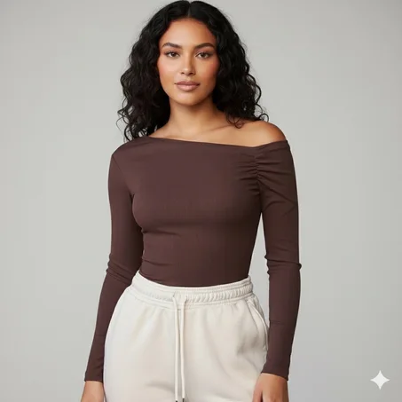 طوب نسائي مريح بتصميم راقٍ