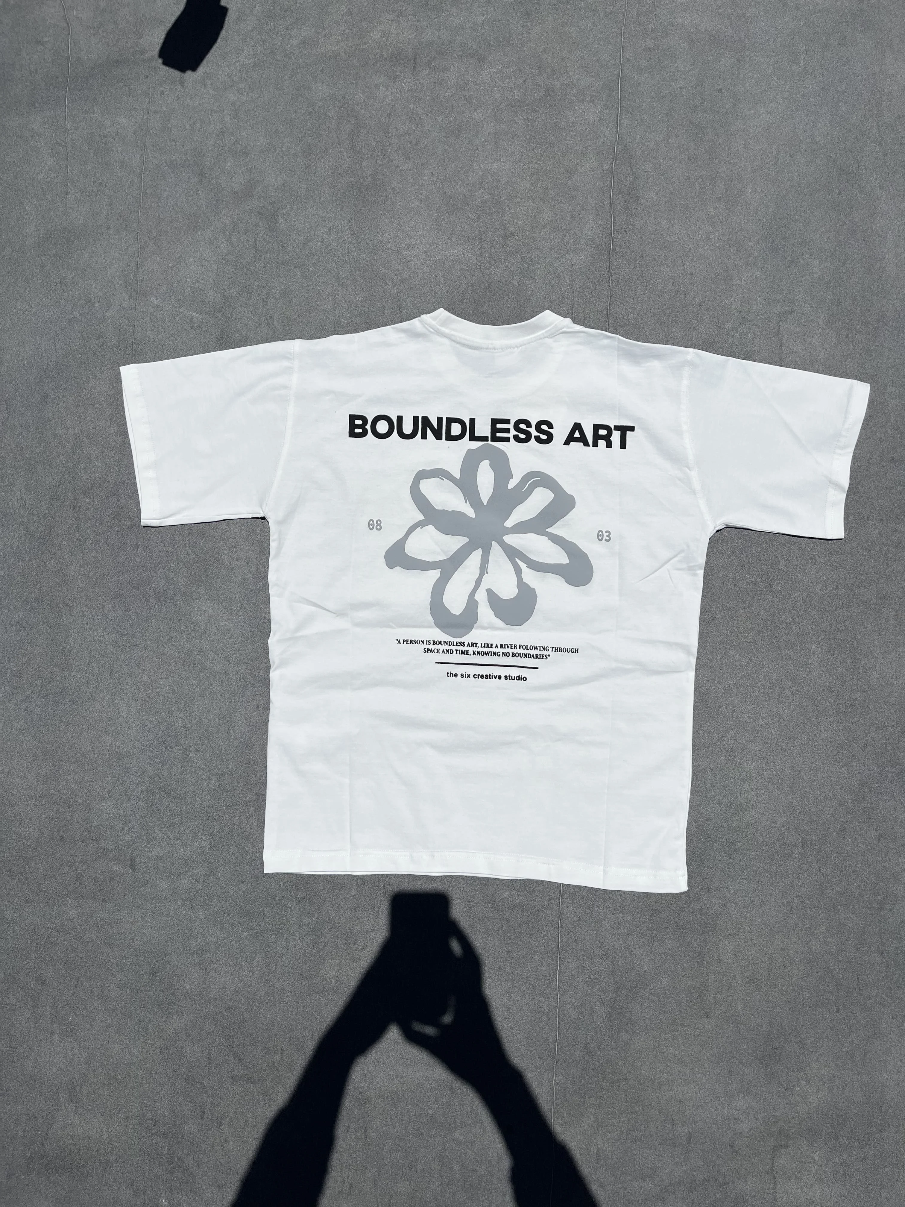 BOUNDLESS ART White Oversized Tee