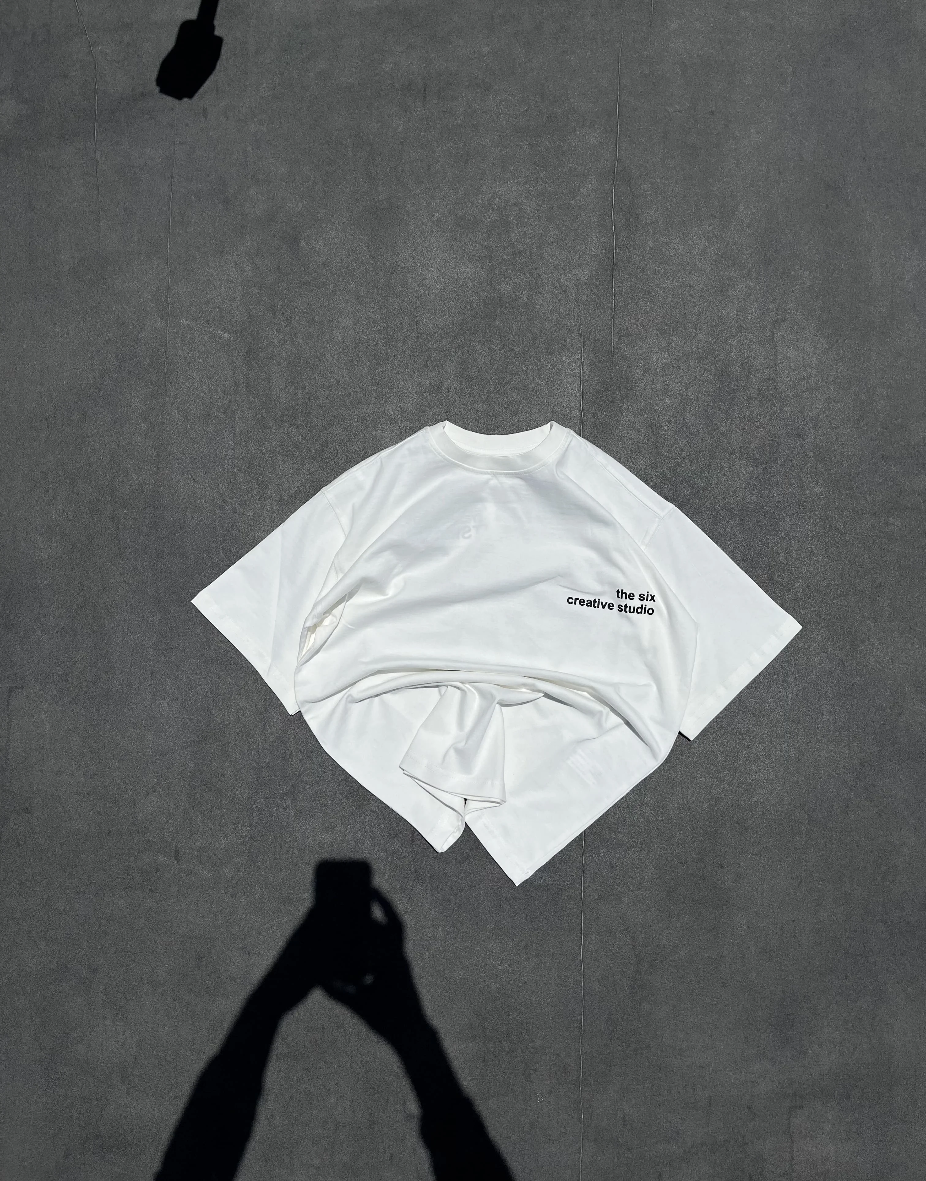 BOUNDLESS ART White Oversized Tee