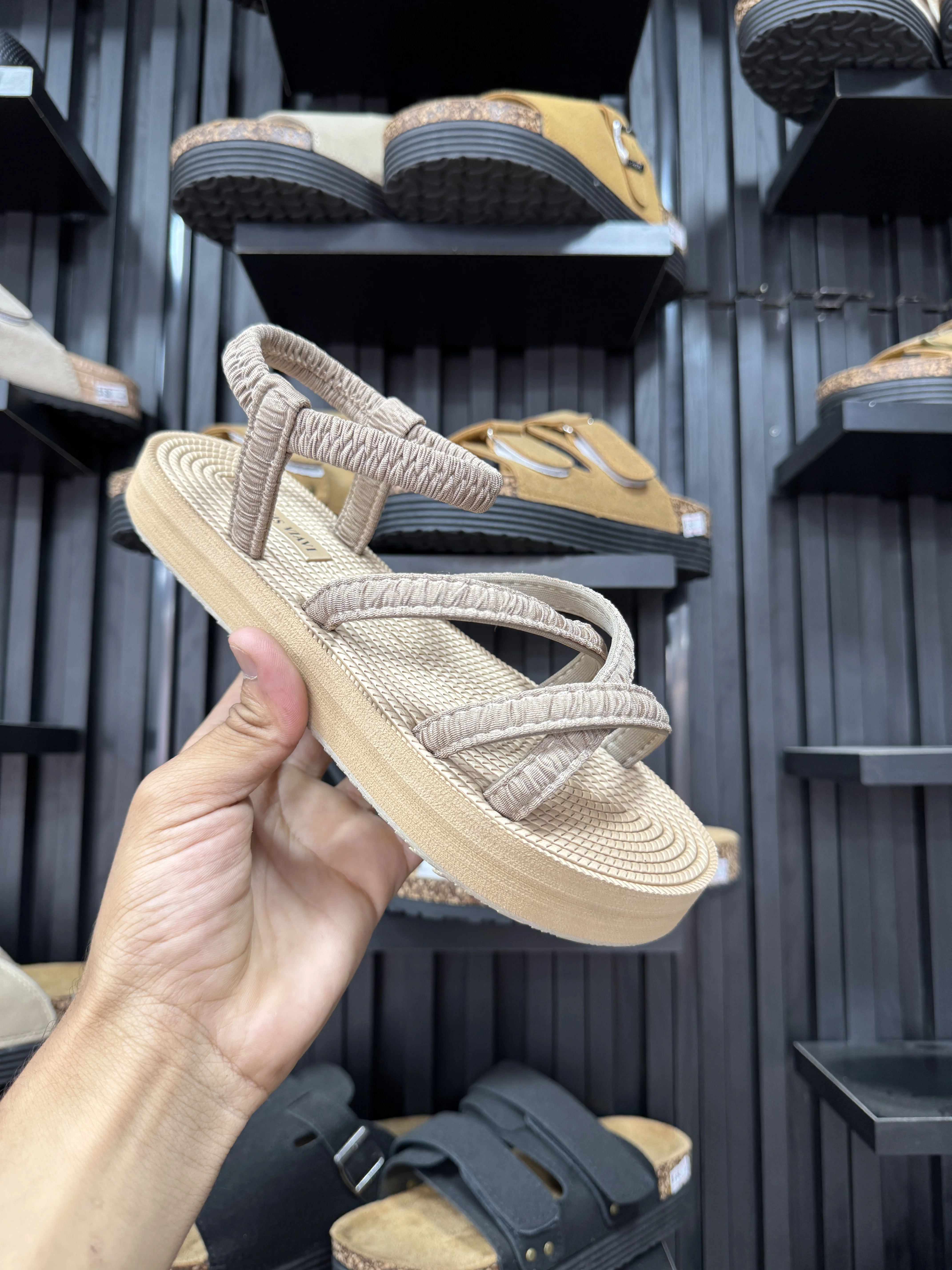 SANDALE CHIC
