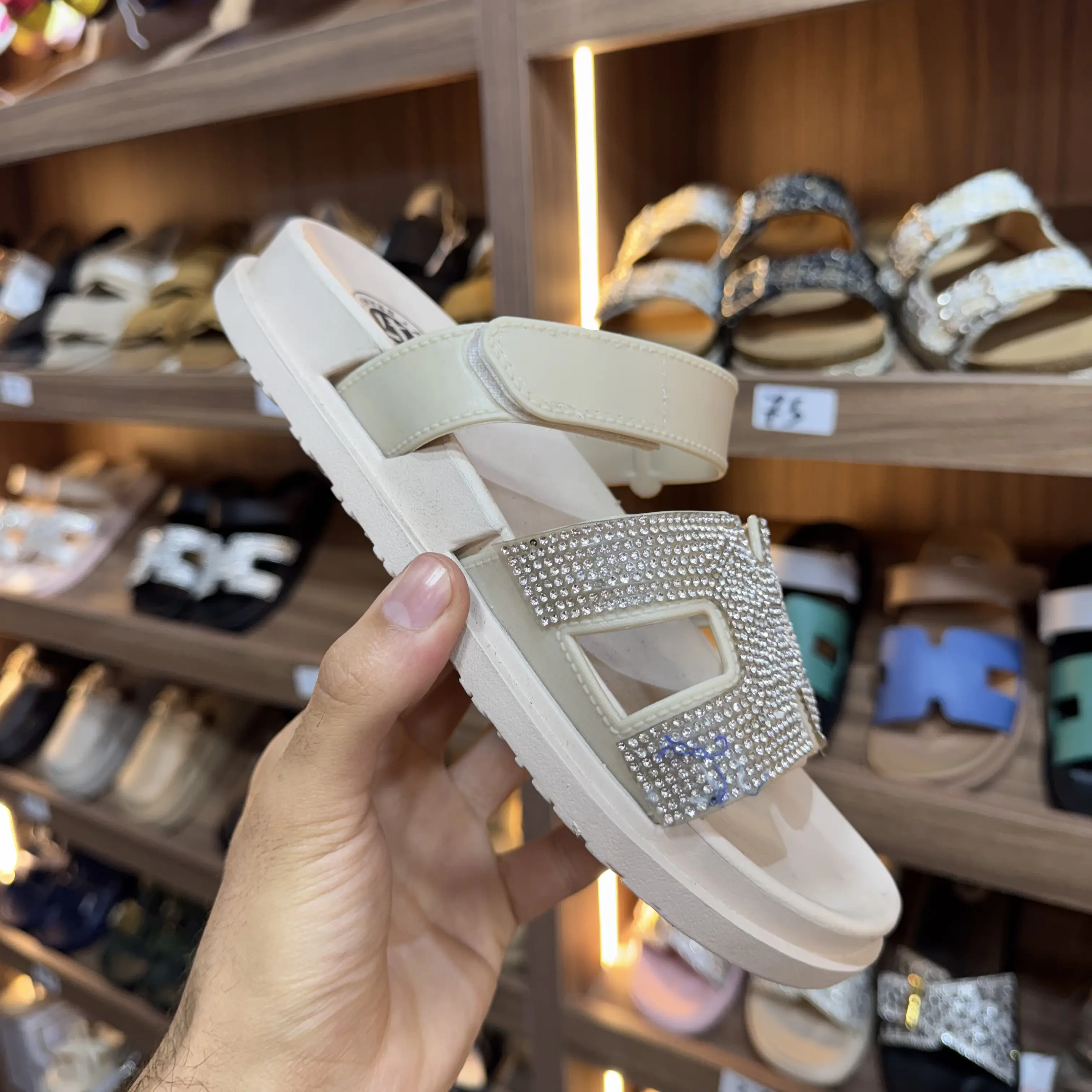 PACK 3 SANDAL ( باك 3 ب ثمن واحد)