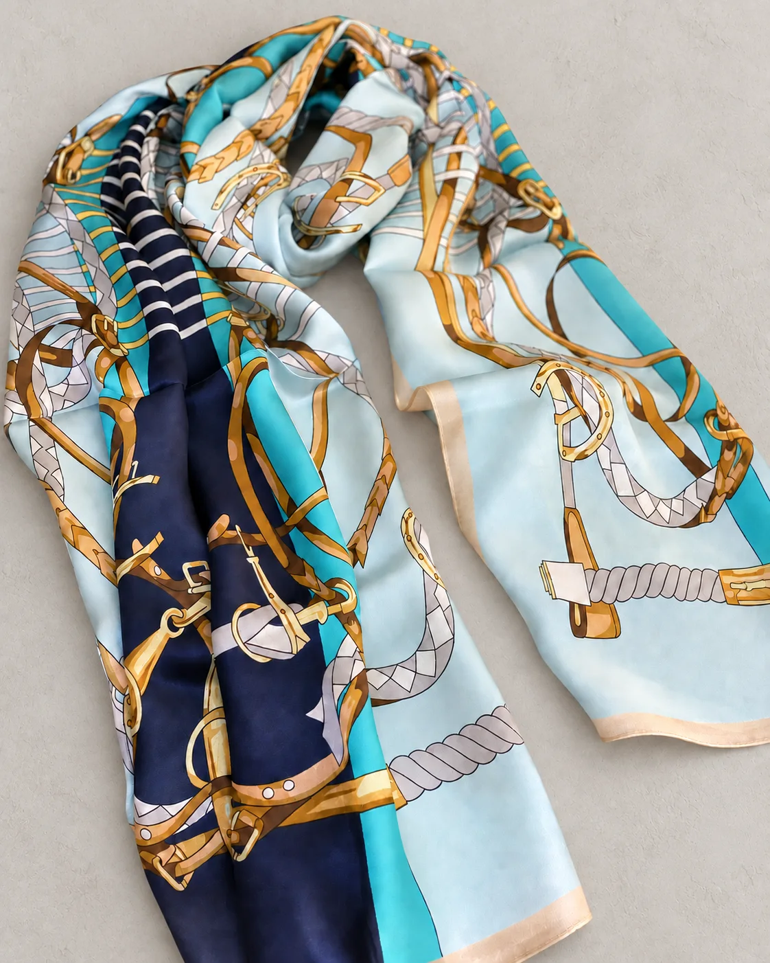 Foulard Éclat d’Azur, bleu & doré