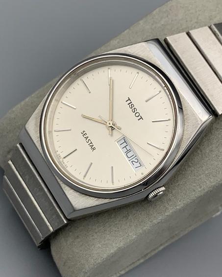 Vintage Tissot Seastar Day-Date – Timeless Elegance in Stainless Steel