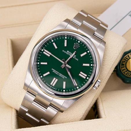 Rolex Oyster Perpetual with Green Dial – A Modern Classic