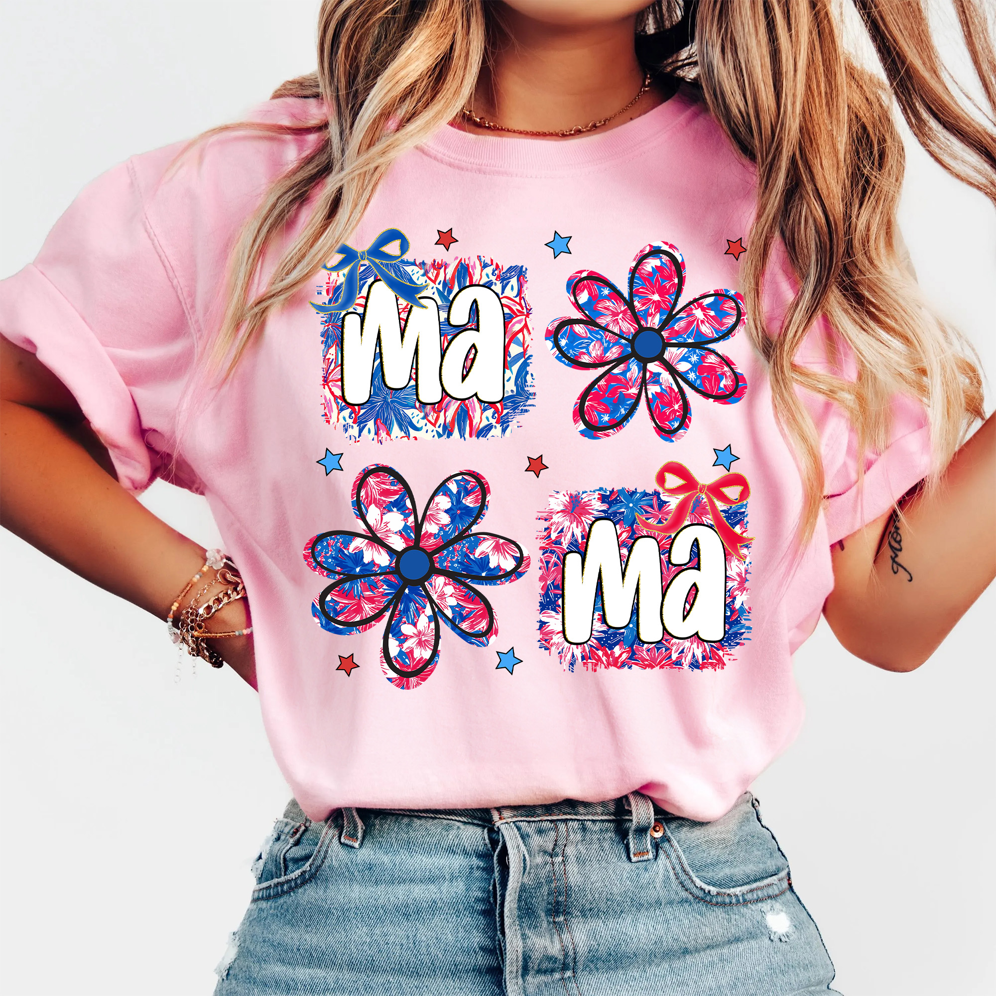 4th of July Mama Floral T-Shirt – Patriotic American Mama Tee, Red White Blue USA Shirt for Moms, July 4th Family Outfit