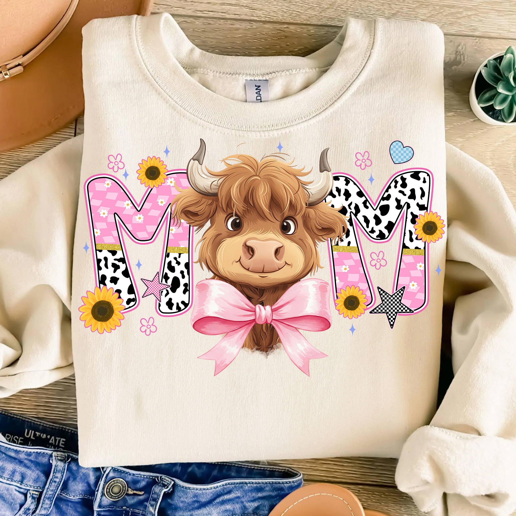 Mom Cow Coquette T-Shirt – Highland Cow Mom Design, Cute Farm Animal Graphic Tee, Country Mama Shirt