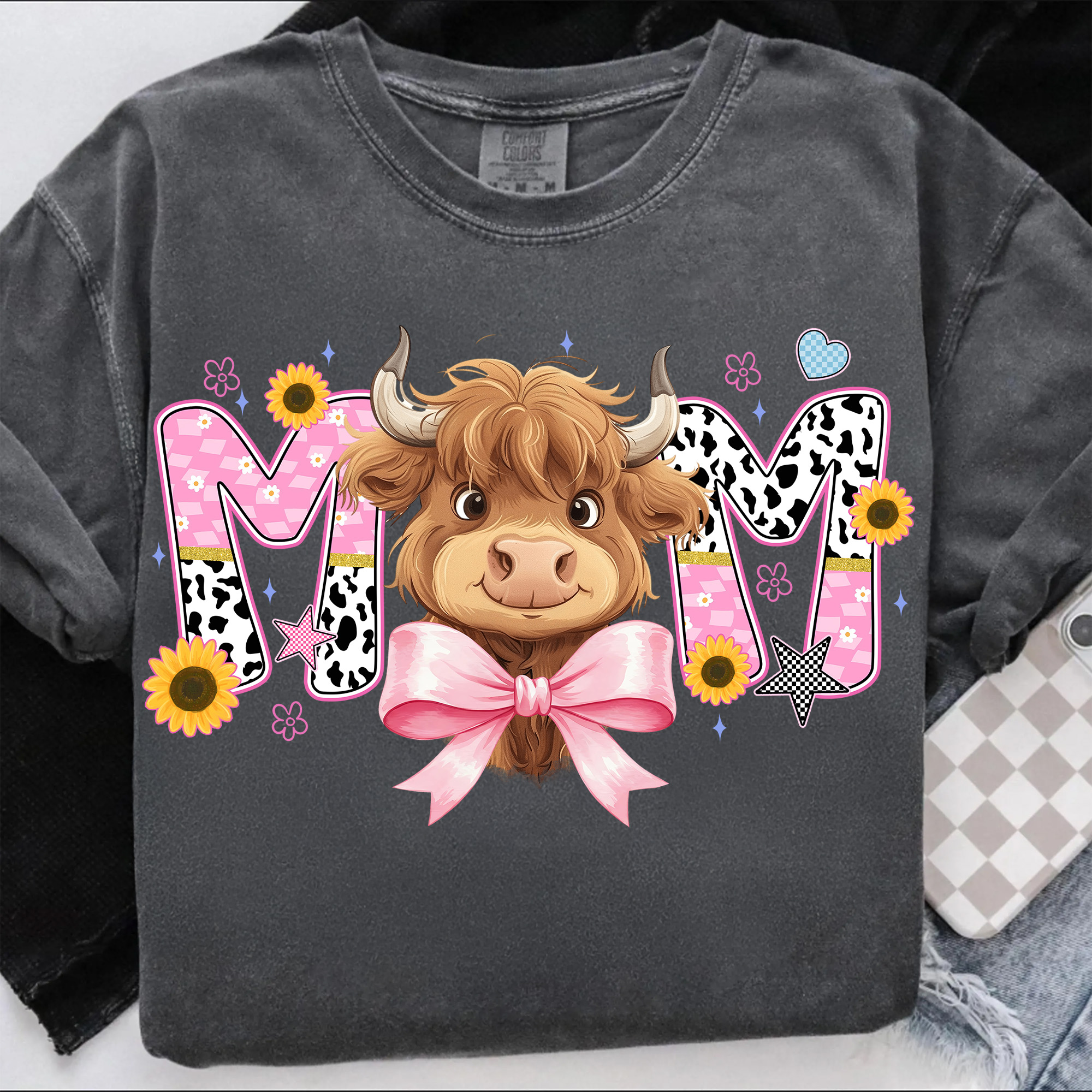 Mom Cow Coquette T-Shirt – Highland Cow Mom Design, Cute Farm Animal Graphic Tee, Country Mama Shirt
