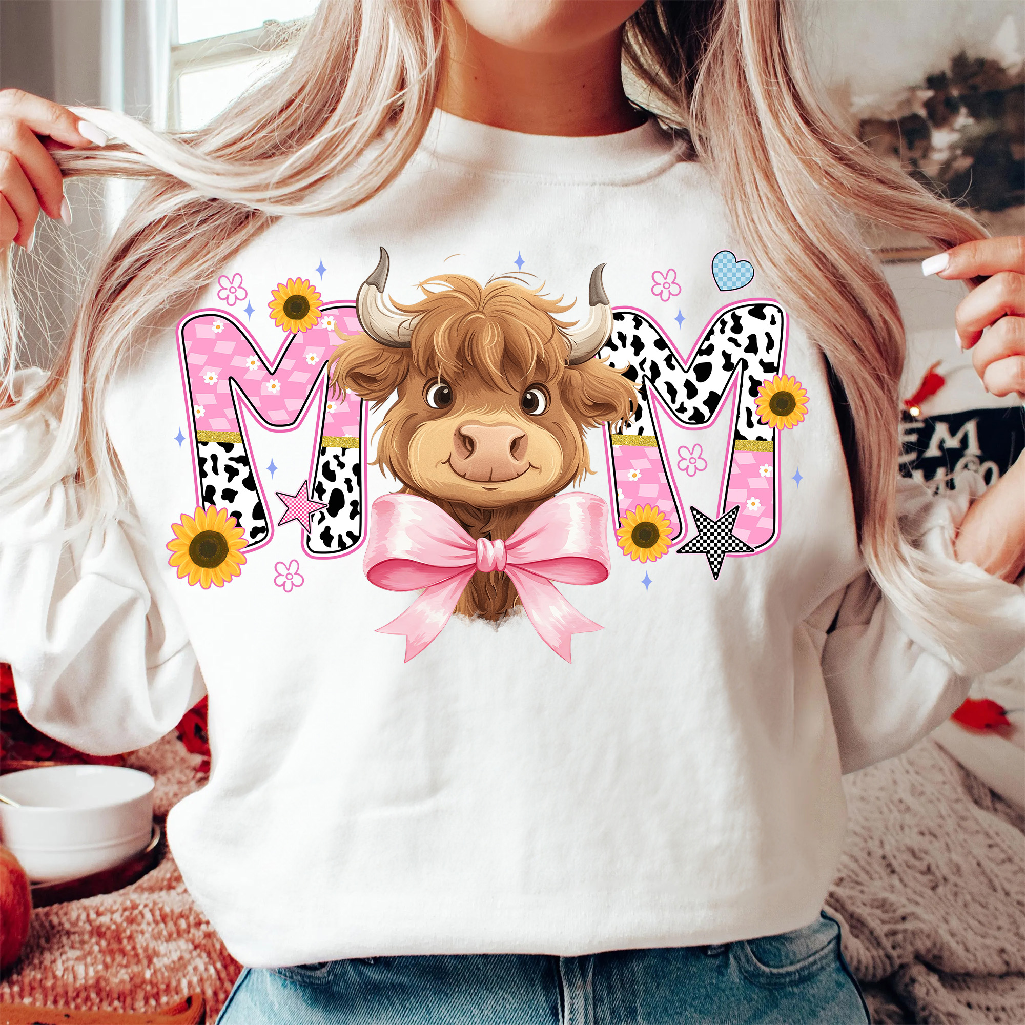 Mom Cow Coquette T-Shirt – Highland Cow Mom Design, Cute Farm Animal Graphic Tee, Country Mama Shirt