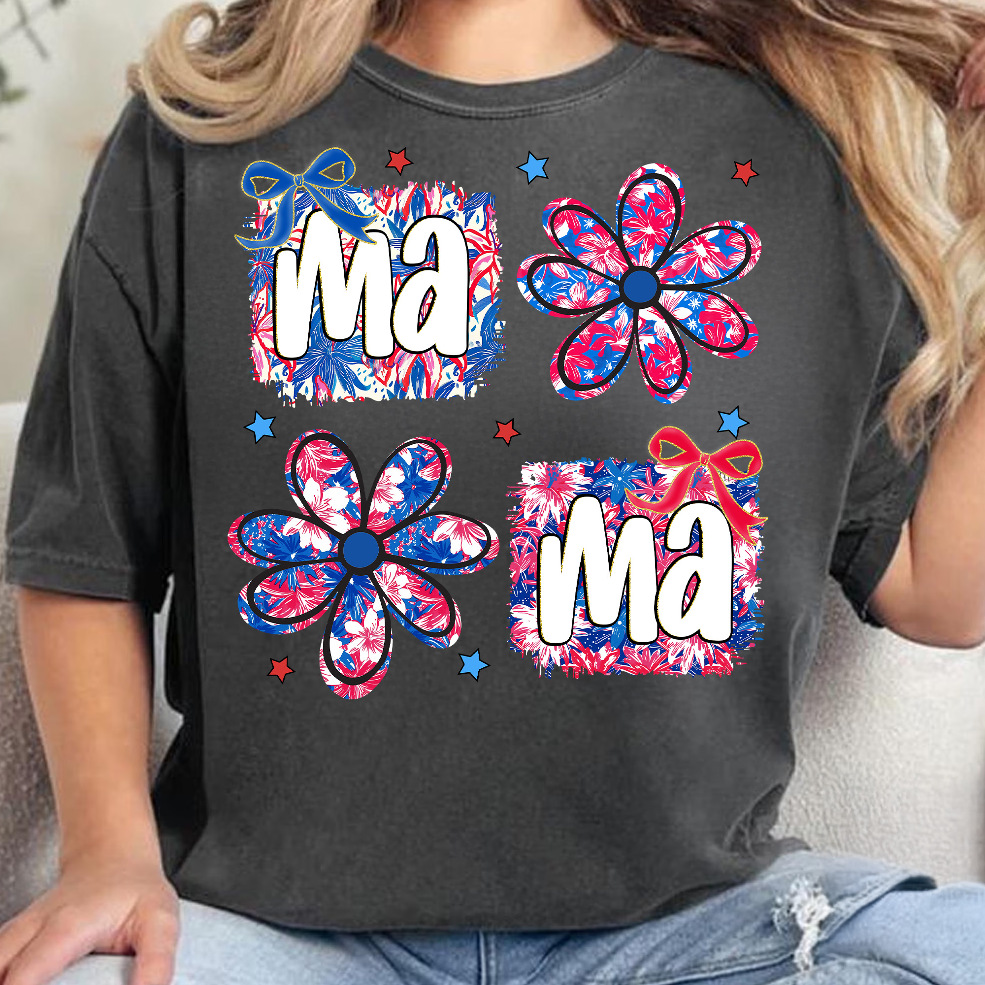 4th of July Mama Floral T-Shirt – Patriotic American Mama Tee, Red White Blue USA Shirt for Moms, July 4th Family Outfit