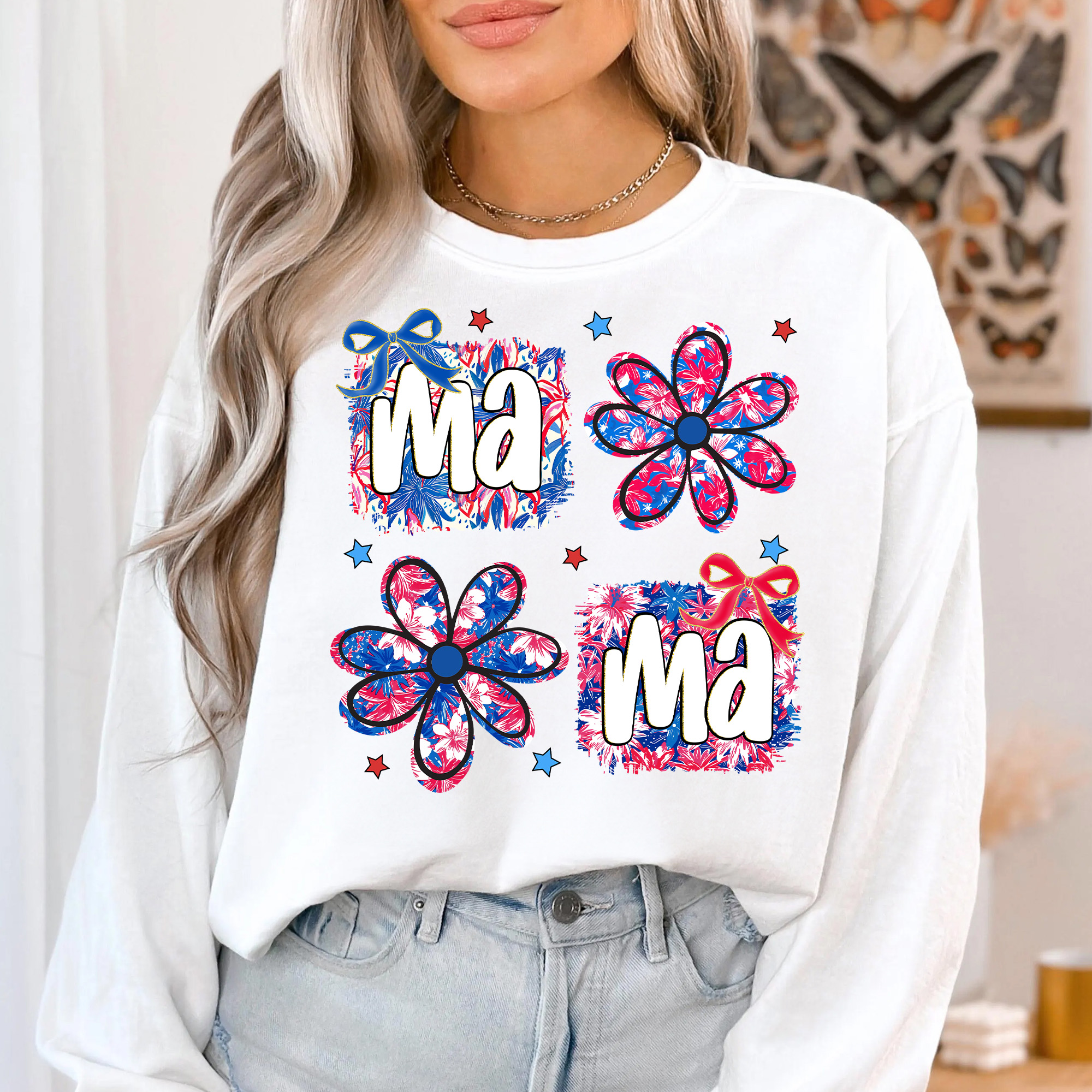 4th of July Mama Floral T-Shirt – Patriotic American Mama Tee, Red White Blue USA Shirt for Moms, July 4th Family Outfit