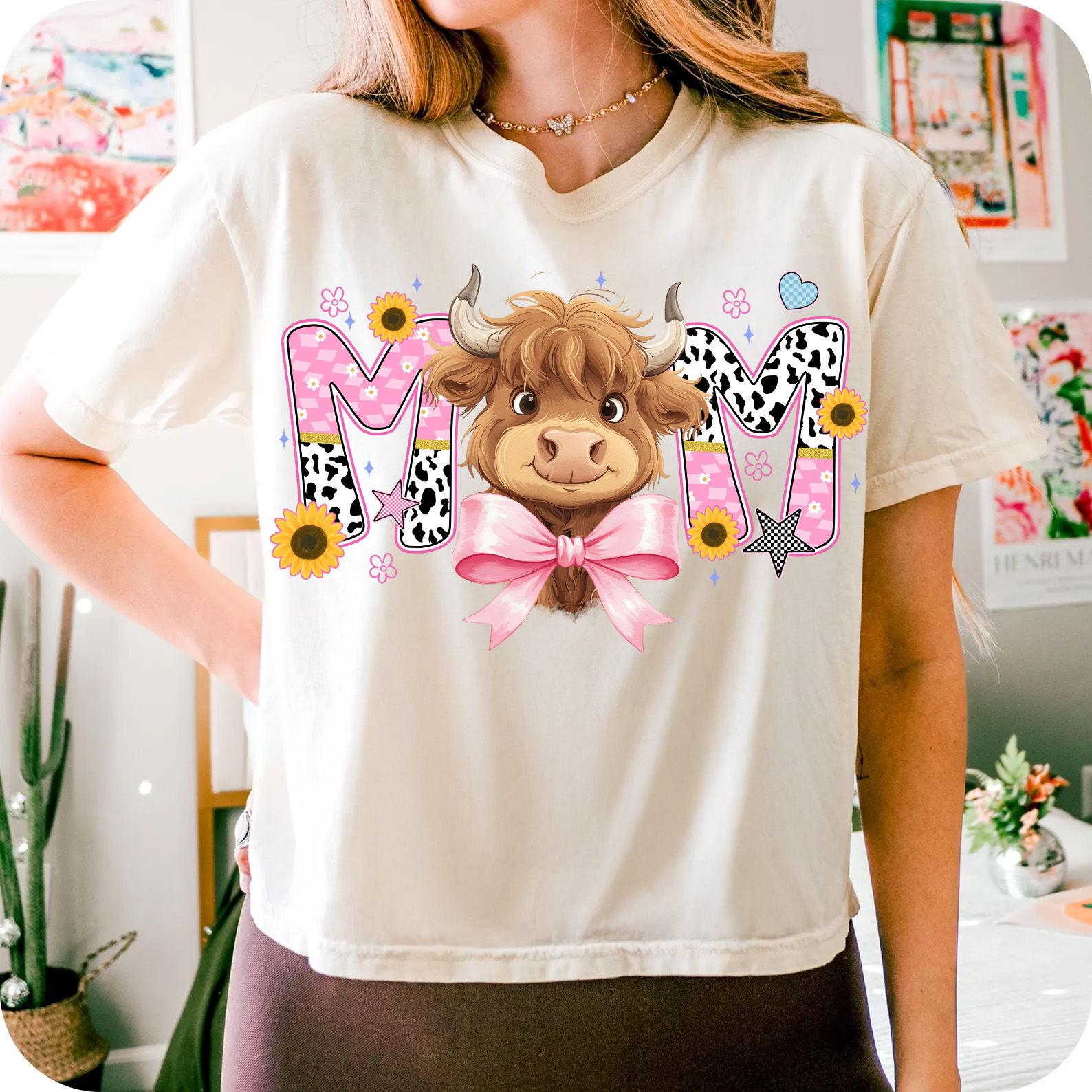 Mom Cow Coquette T-Shirt – Highland Cow Mom Design, Cute Farm Animal Graphic Tee, Country Mama Shirt