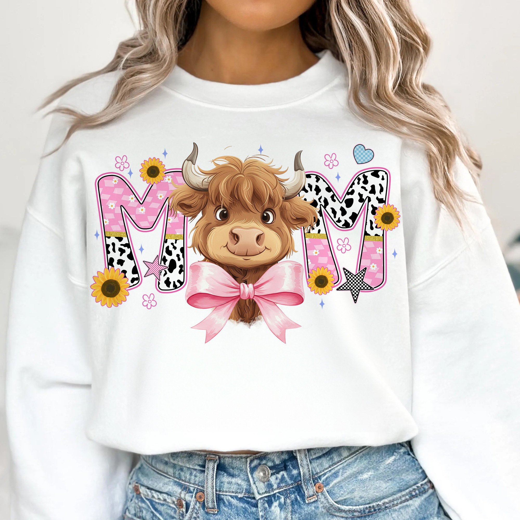 Mom Cow Coquette T-Shirt – Highland Cow Mom Design, Cute Farm Animal Graphic Tee, Country Mama Shirt