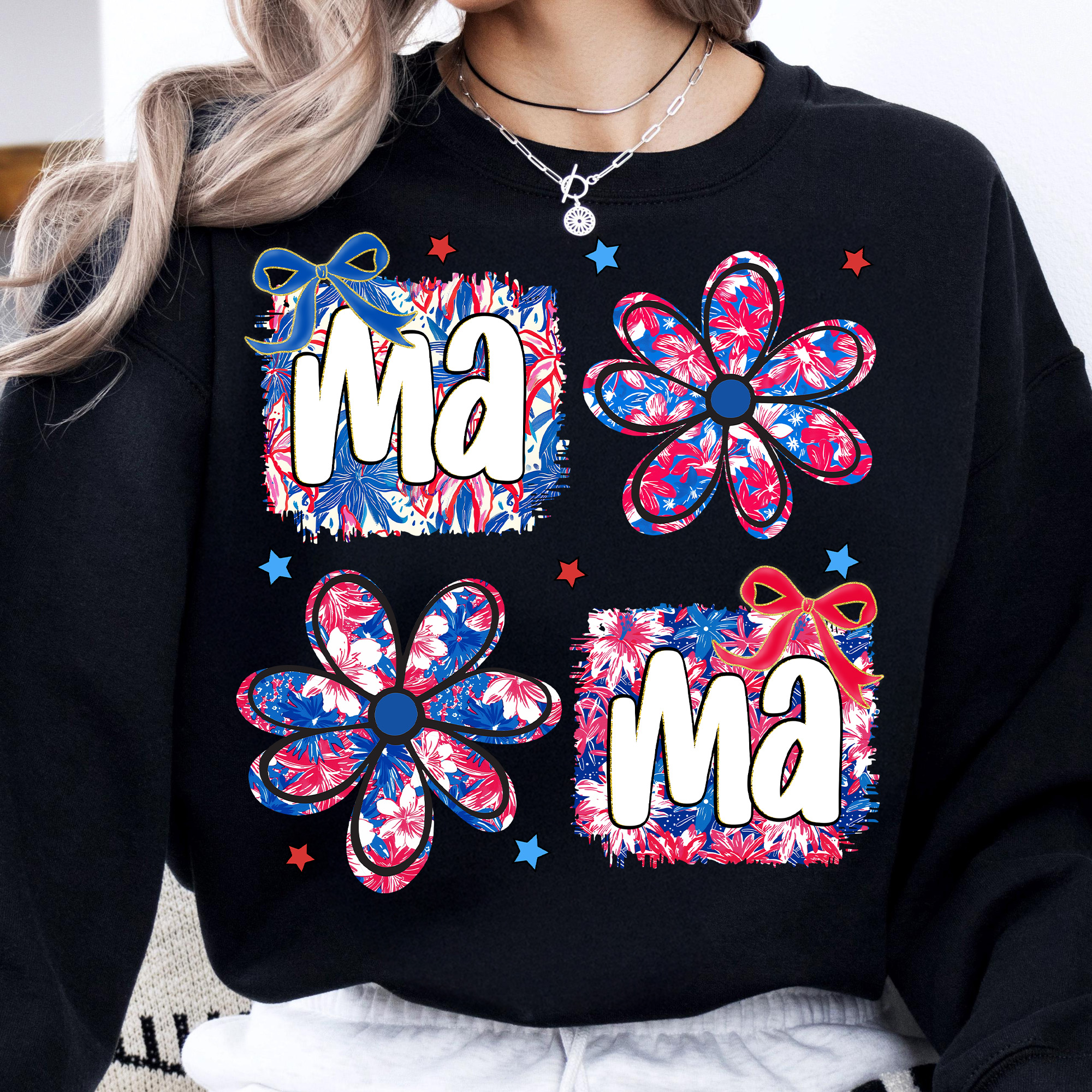 4th of July Mama Floral T-Shirt – Patriotic American Mama Tee, Red White Blue USA Shirt for Moms, July 4th Family Outfit