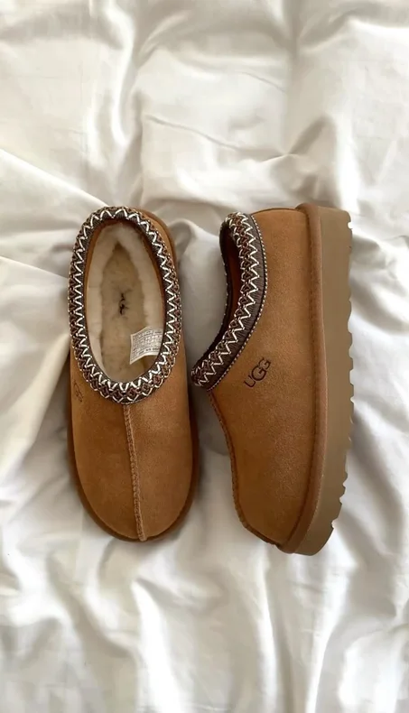 UGG® Women’s FLUFF YEAH